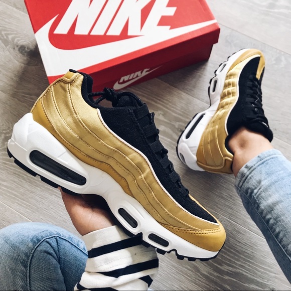 Nike Shoes - nike air max 95
